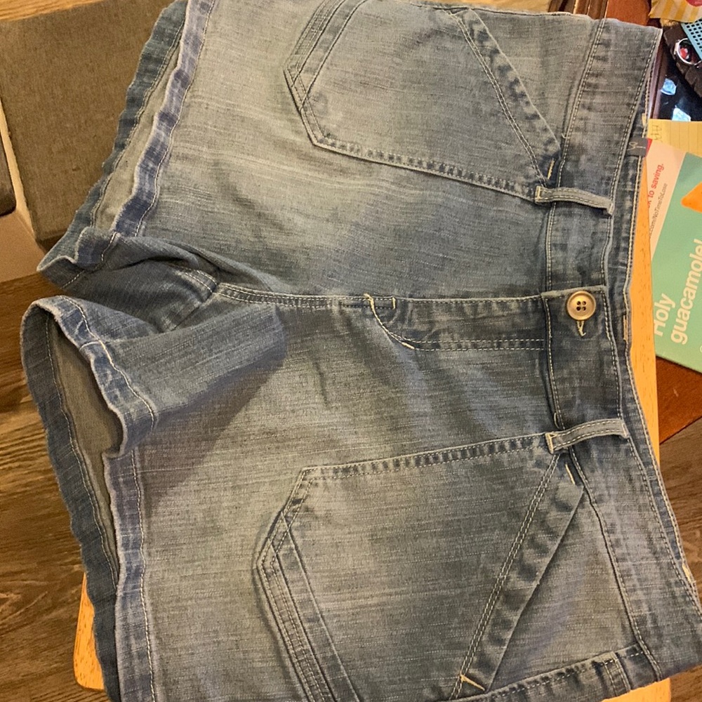 Women’s suit size 16 SUPPLIES